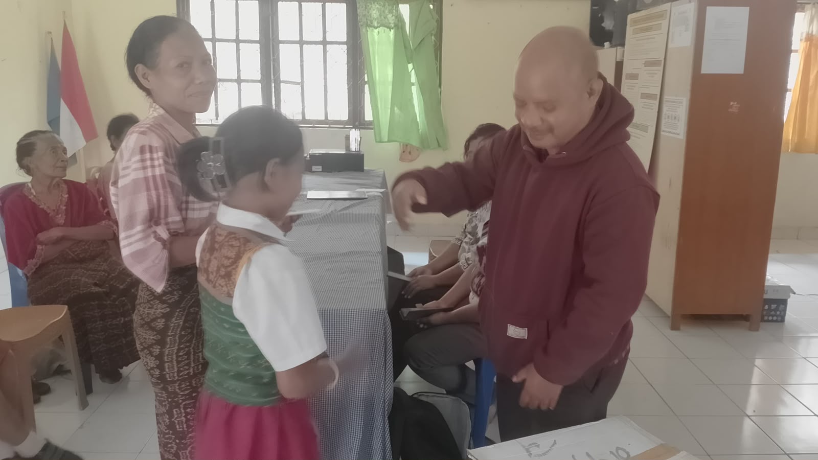Dukungan Alat Tulis untuk kelas 4-6 SD Inpres Nuaja-Ende dan Dukungan Uang Komite bagi 5 Anak di SD Inpres Nuaja / 30 Juli 2026 - Kabupaten Ende 2026