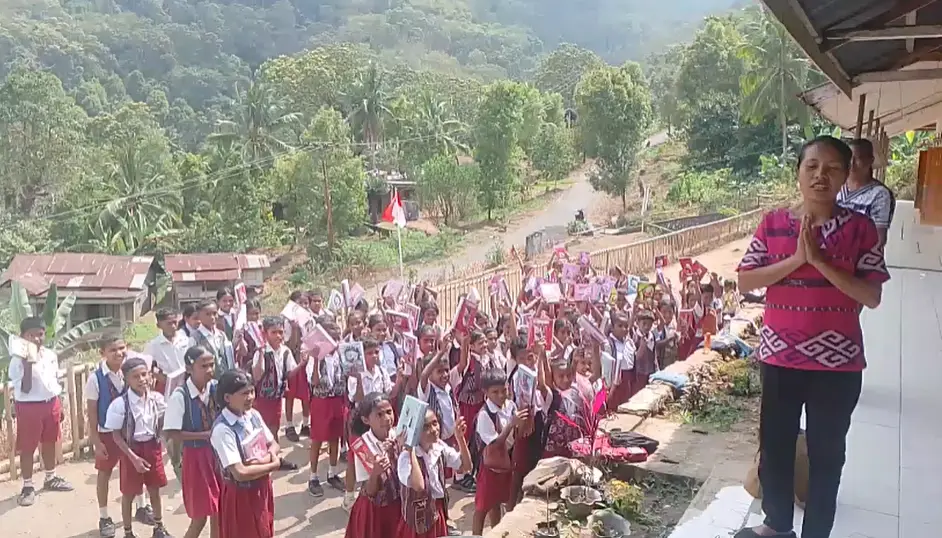Dukungan Alat Tulis untuk kelas 4-6 SD Inpres Nuaja-Ende dan Dukungan Uang Komite bagi 5 Anak di SD Inpres Nuaja / 30 Juli 2026 - Kabupaten Ende 2026