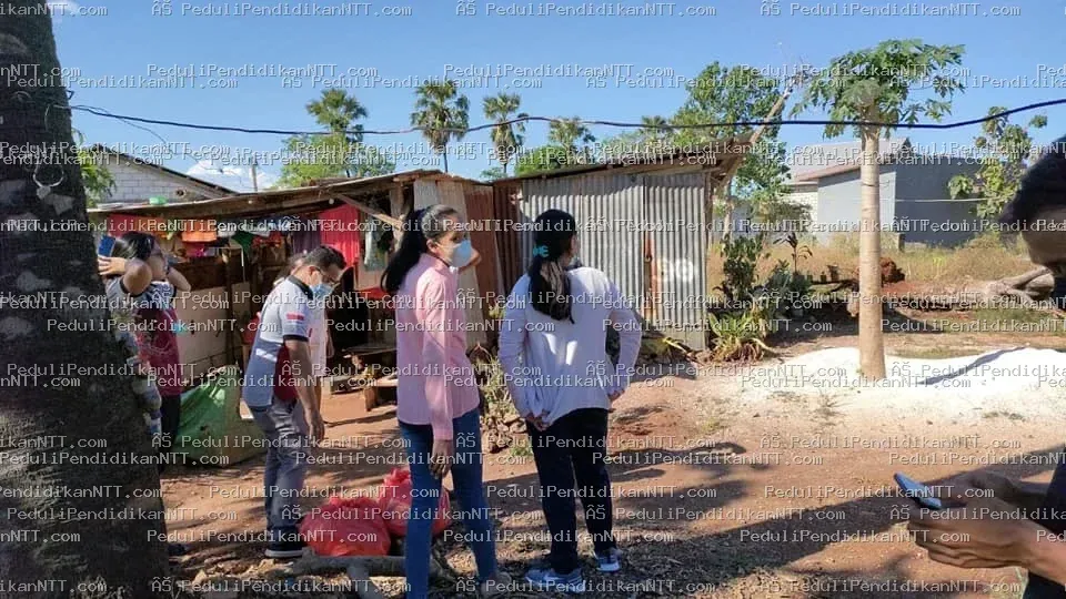 Penyerahan Bantuan Dari Komunitas di WIlayah Kota Kupang - Kota Kupang 2021