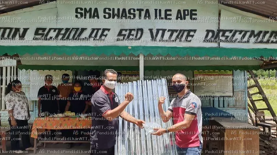 Penyerahan Bantuan Pembangunan Sekolah Di Kabupaten Lembata Dari Komunitas PPNTT - Kabupaten Lembata 2021