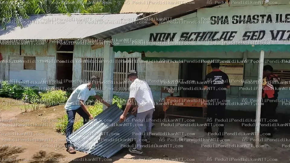 Penyerahan Bantuan Pembangunan Sekolah Di Kabupaten Lembata Dari Komunitas PPNTT - Kabupaten Lembata 2021