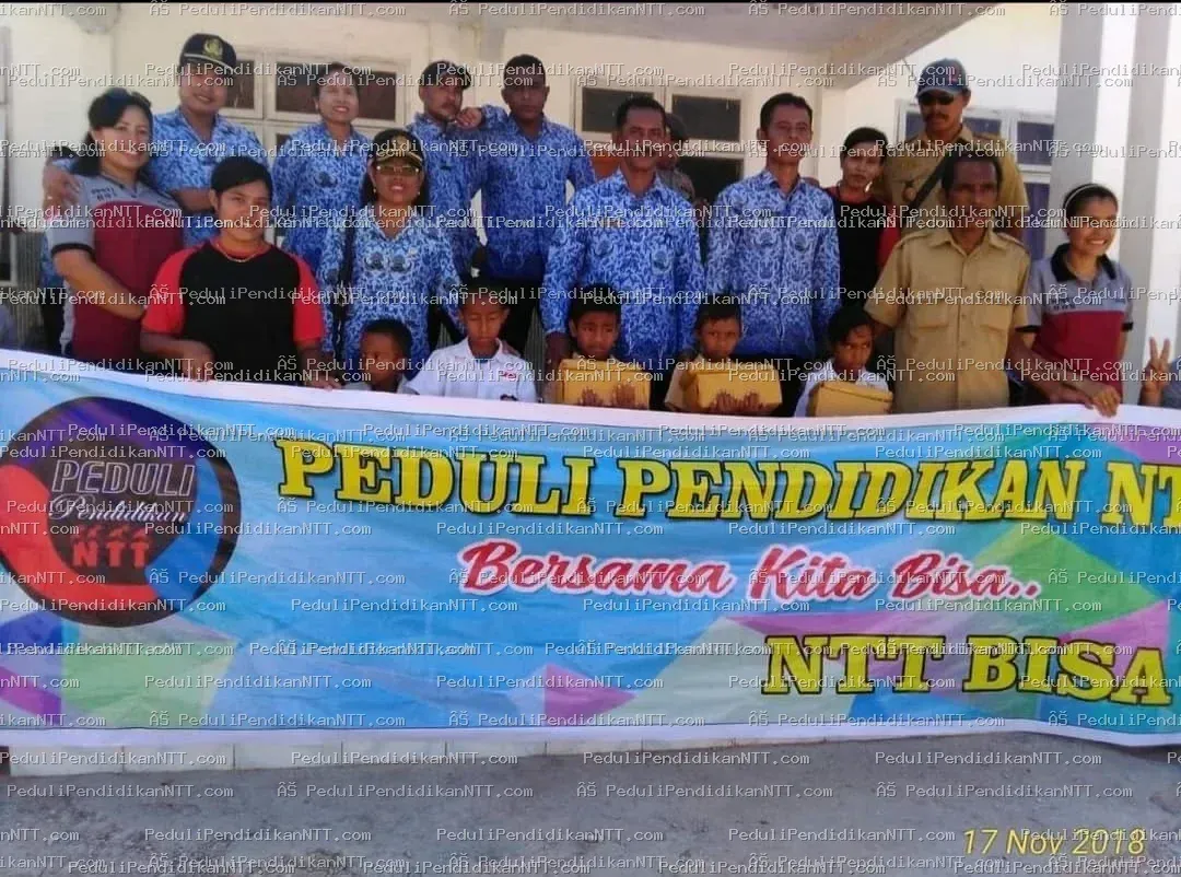 Bapak Daniel Logo.....09 Desember 2023 Kami kehilangan,banyak yang tidak mengenalmu sebagai salah satu sosok yang peduli dengan dunia pendidikan di Nusa Tenggara Timur. Kehadiranmu dalam komunitas Peduli Pendidikan Ntt memberi warna tersendiri,kami sangat menghormatimu bapak , bapak yang tertua dalam komunitas. Bapak memberi contoh bagi kami,bapaklah kepala keluarga dalam komunitas Sejak awal komunitas berdiri,bapak Endrouw Logo dan istri Leni Apriani sudah ada bersama kami,sosokmu yang ceria dan peduli dengan anak-anak selalu memotivasi kami untuk banyak belajar tentang hal memberi. Terima kasih bapak Daniel Logo,Damai di surga - Kabupaten Sabu Raijua 2023