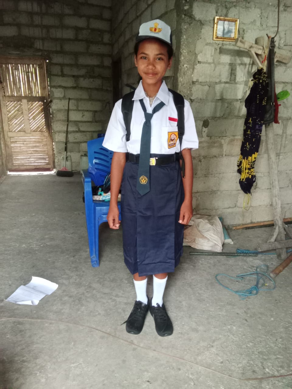 Dukungan belajar dari Komunitas berupa pakaian seragam lengkap bagi Grayzhia Rambu Ana di Sumba Timur (Kategori Anak Berprestasi) dari keluarga pra sejahtera. - Kabupaten Sumba Timur 2025