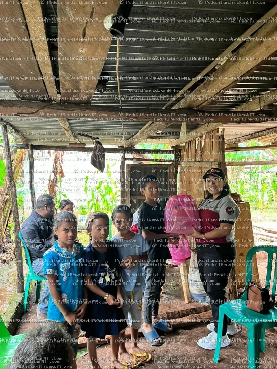 Sabtu 14 Februari 2026,kami memberikan dukungan belajar bagi anak-anak di Timor Tengah Selatan - Kabupaten Timor Tengah Selatan 2026