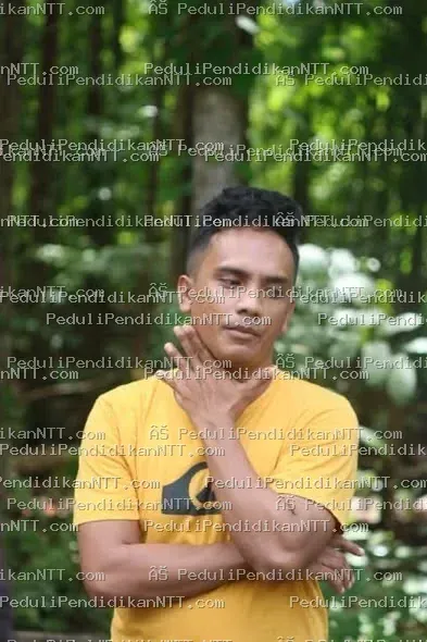 Minggu, 28 Maret 2021, Taman Baca Anjelas, binaan Komunitas Peduli Pendidikan NTT Wilayah TTU, menerima kunjungan Baron Lay, salah satu pengurus Komunitas Peduli Pendidikan NTT Wilayah Kota Kupang. Kehadiran dan dukungan yang diberikan menjadi penyemangat bagi anak-anak untuk terus belajar. Terima kasih, Tuhan memberkati. - Kabupaten Timor Tengah Utara 2021